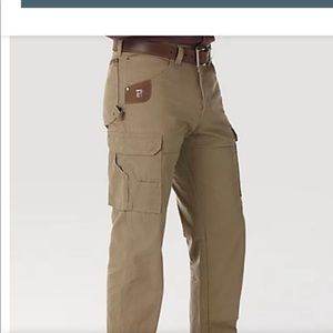Men's Wrangler Ripstop Ranger Pant W34/L36 (gently used)
